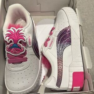 Trolls sneakers Puma size 9 toddler girl used.